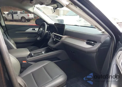 2025 Ford Explorer Active z USA, uszkodzony, nr VIN 1FMUK7DH9SGA68162